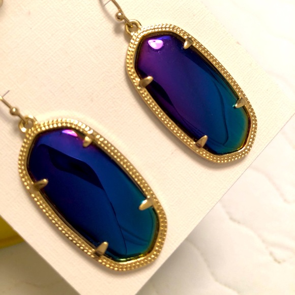 NWOT RARE & Retired Kendra Scott Elle Earrings Black Iridescent & Yellow Gold😊 - Picture 15 of 16